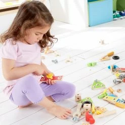 Hape Ξυλινος Παγκος Εργασιας 35Pcs (E3000) -Επιτραπέζια παιχνίδια & κάρτες Εκπτώσεις 675592 1