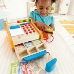 Hape Ξυλινα Η Πρωτη Μου Ταμειακη Μηχανη (E3121) 6 Hape Ξυλινα Η Πρωτη Μου Ταμειακη Μηχανη (E3121) -Επιτραπέζια παιχνίδια & κάρτες Εκπτώσεις 685936 1